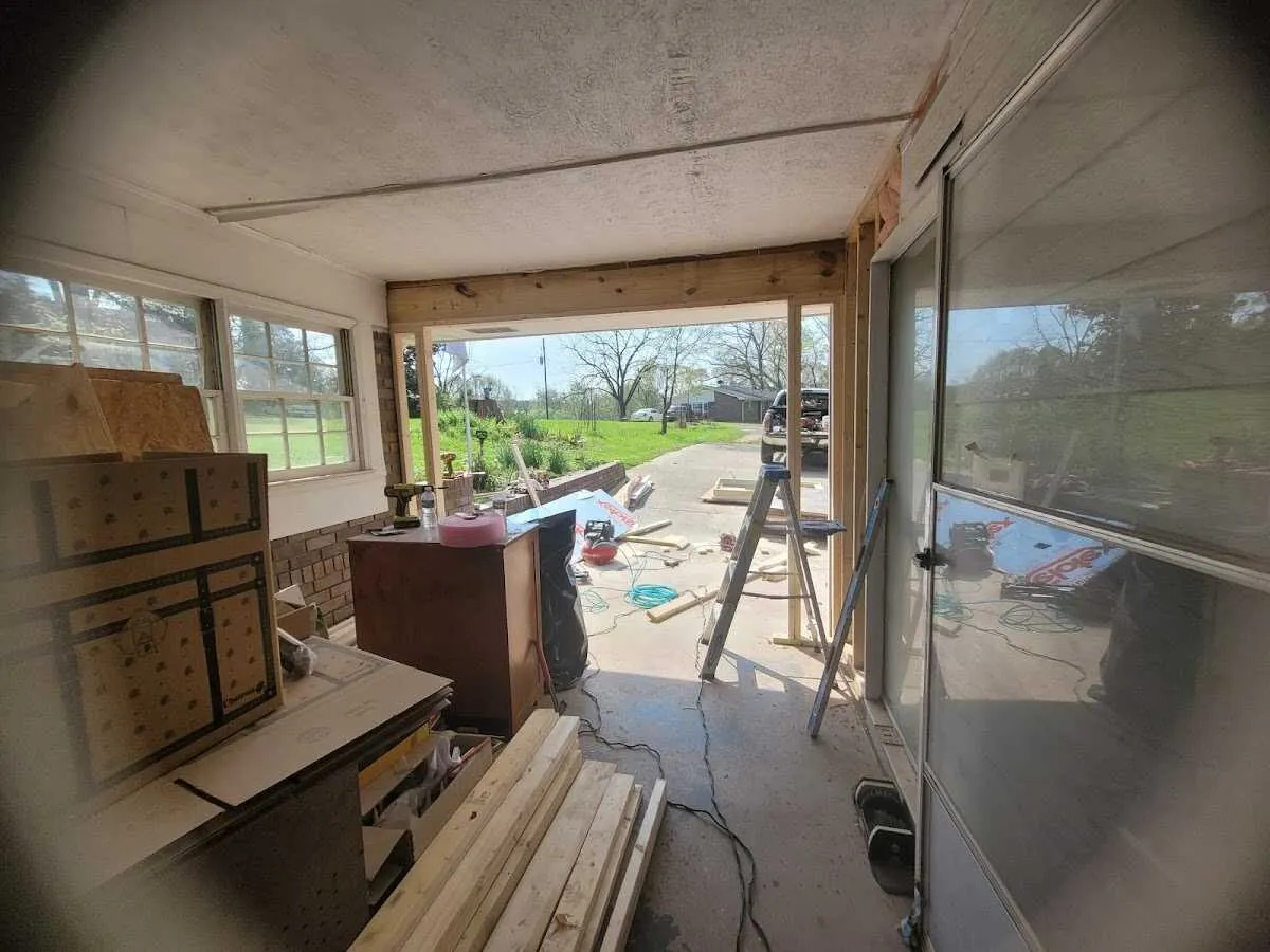 Air movers and dehumidifier for Water Mitigation Services in Lyman